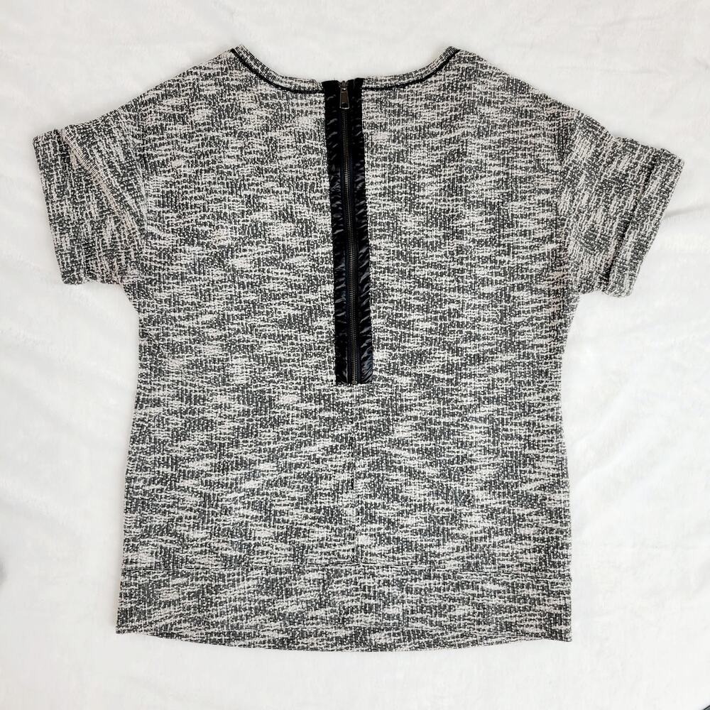 Maternity textured Knit Short Sleeve Top Black White Zip Back Casual Chic Size M - Picture 2 of 6